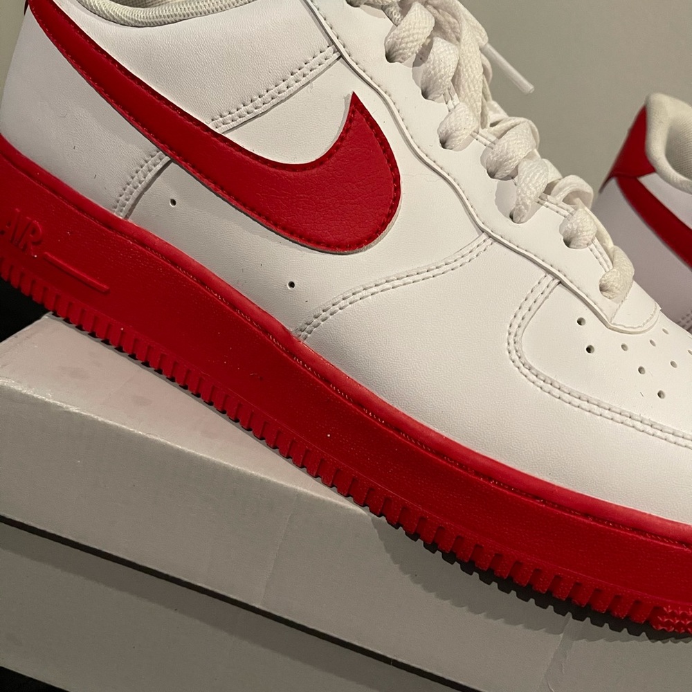 Nike Air Force 1 low white red mid sole size 10.5 WHITE/UNIVERSITY RED-WHITE